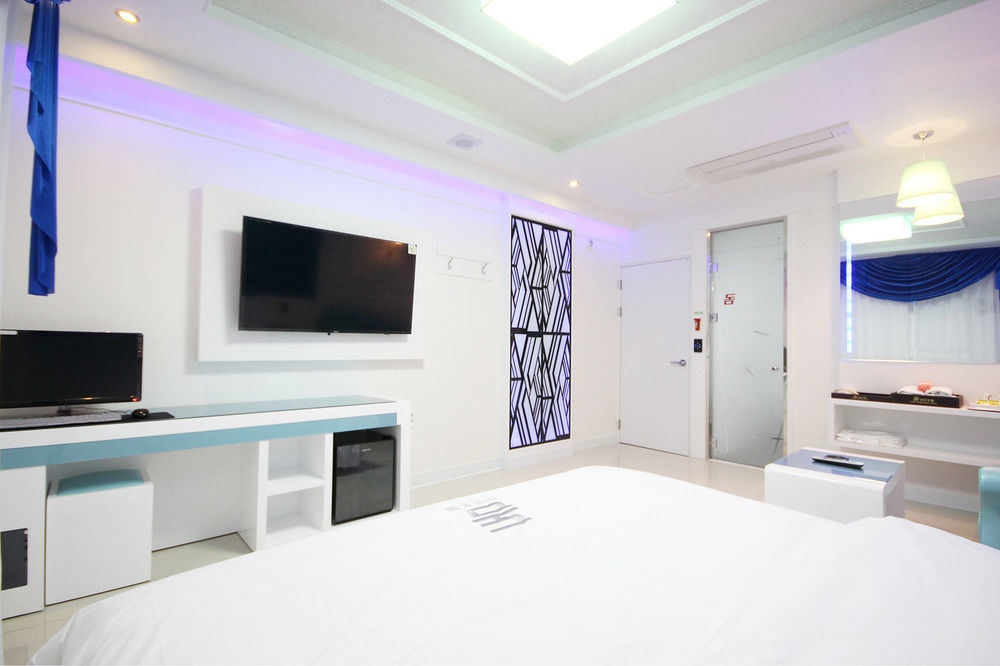 Dome Hotel Gwangju Metropolitan City Екстер'єр фото