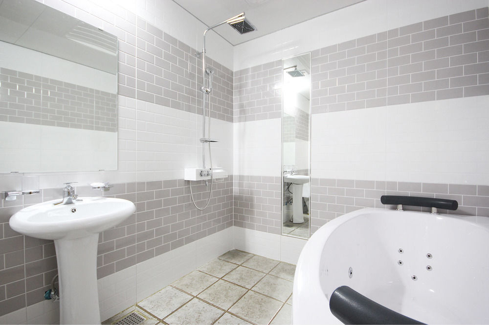 Dome Hotel Gwangju Metropolitan City Екстер'єр фото