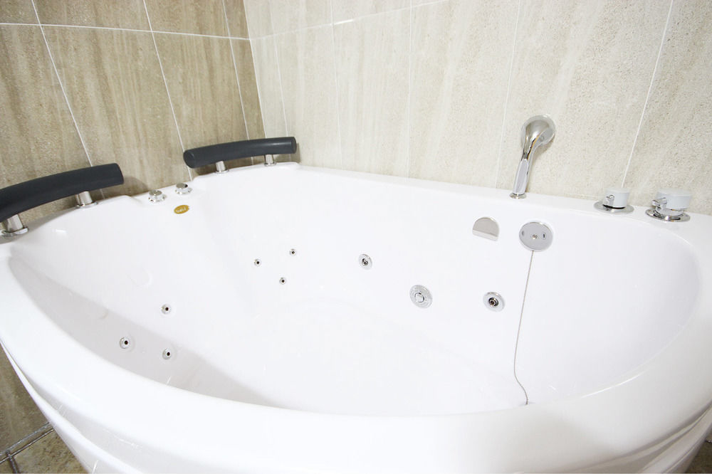 Dome Hotel Gwangju Metropolitan City Екстер'єр фото