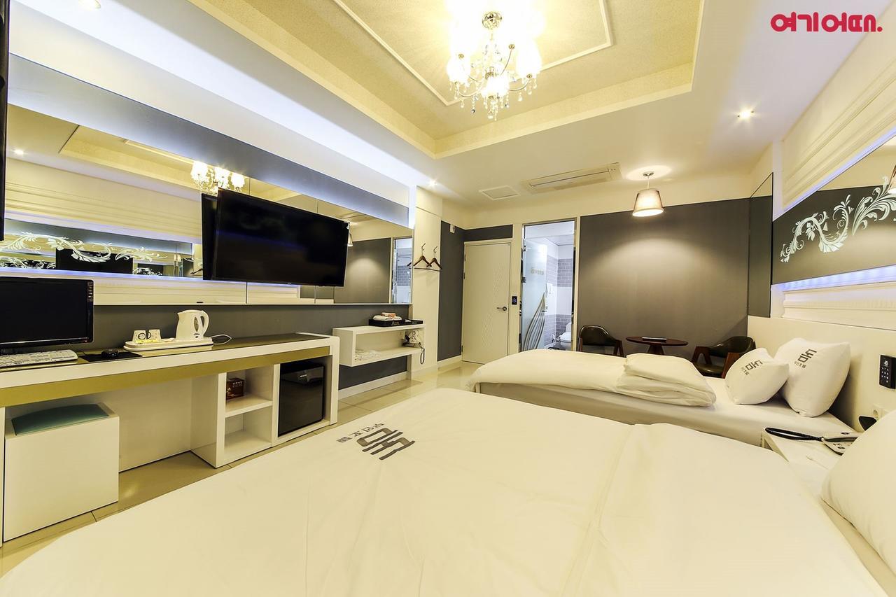 Dome Hotel Gwangju Metropolitan City Екстер'єр фото