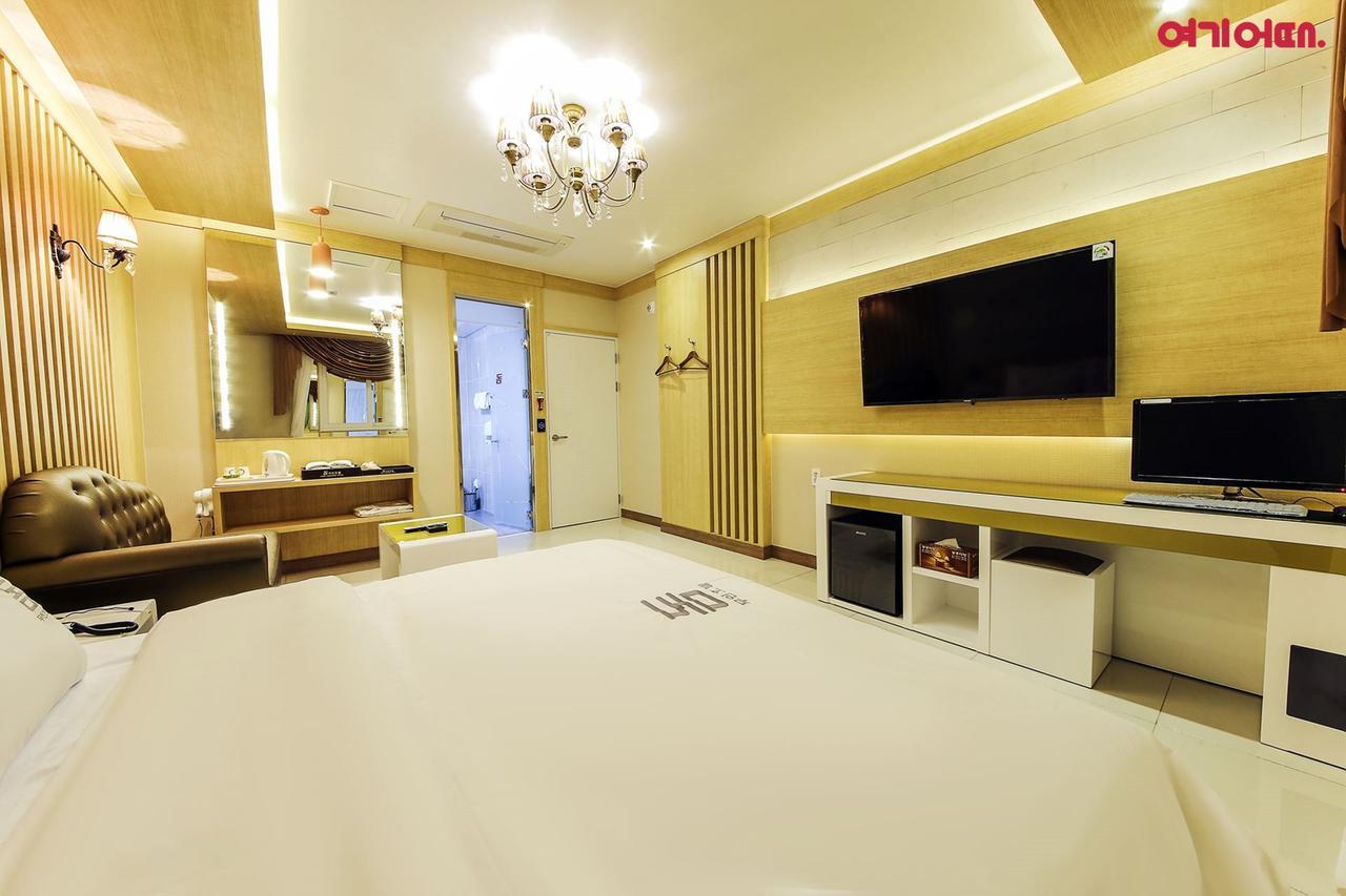 Dome Hotel Gwangju Metropolitan City Екстер'єр фото