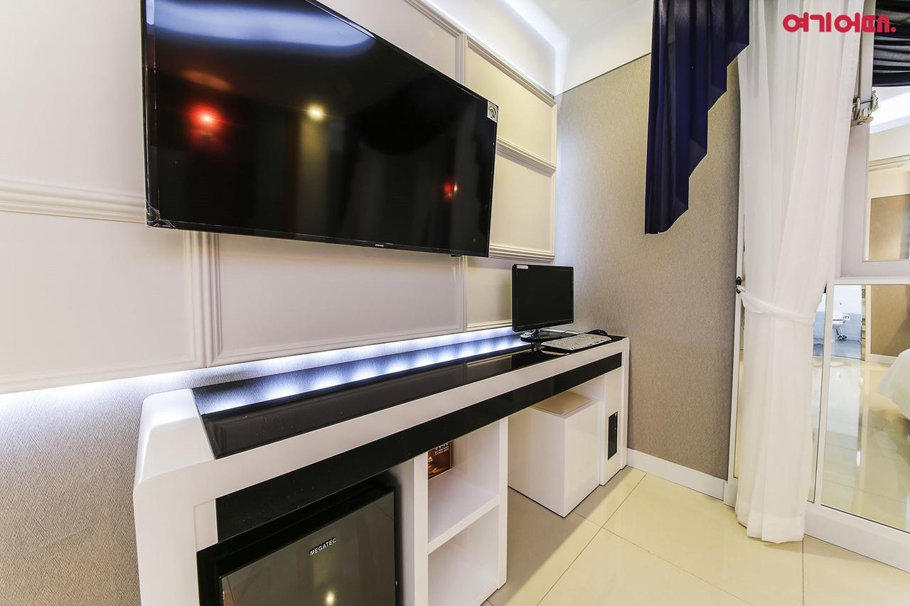 Dome Hotel Gwangju Metropolitan City Екстер'єр фото